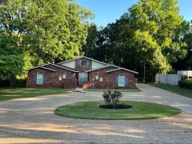 Main picture of 4224 Wares Ferry Rd