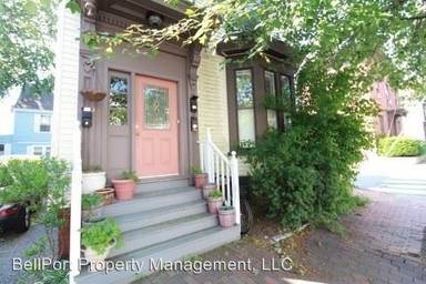 Main picture of 258 Spring St