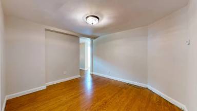 Main picture of 8 Horseshoe Ln