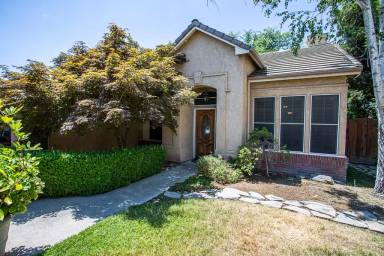 Main picture of 535 E Evergreen Ave