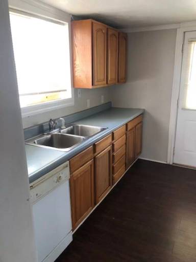 Main picture of 410 Pine St