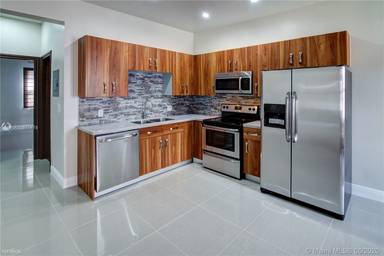 Main picture of 729 W Las Olas Blvd