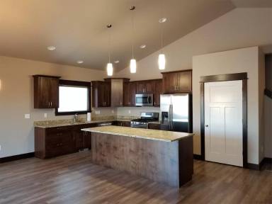 Main picture of 150 Pioneer Crossing Blvd