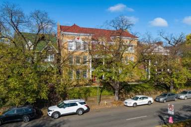 Main picture of South Arthur