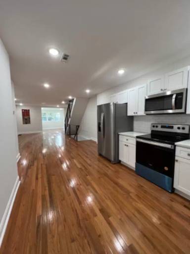 Main picture of 577 W Abbottsford Ave