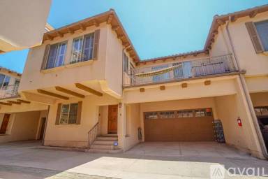 Main picture of 2621 Carnegie Ln