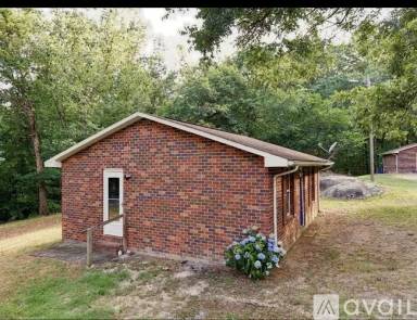 Main picture of 253 Flowers Ln