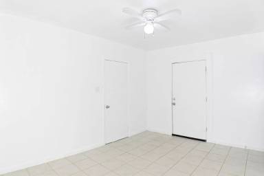 Main picture of 3040-3042 Douglas Ave