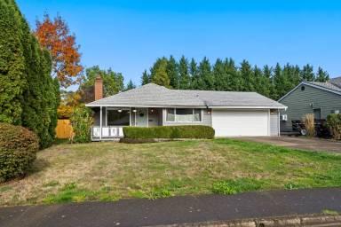 Main picture of 18855 SW Wedgefield Ln