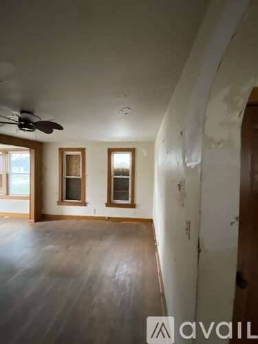 Main picture of 541 3rd Ave S