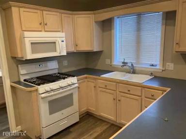 Main picture of 21 Level Acres Dr