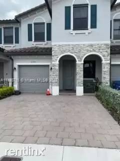 Main picture of 11320 SW 254th Ter
