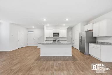 Main picture of 345 Lake Ridge Blvd