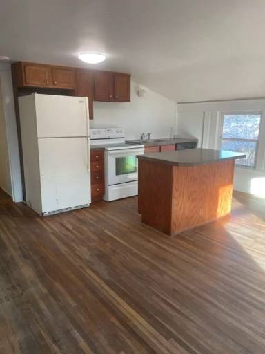 Main picture of 101 Mill St