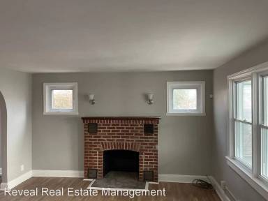 Main picture of 1004 E Cold Spring Ln