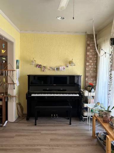 Main picture of 5606 York Ave
