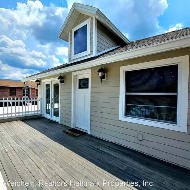 Main picture of 215 N Wild Olive Ave