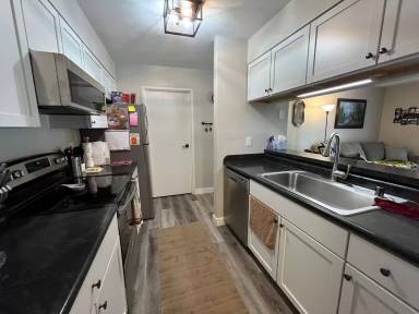 Main picture of 1320 Riverside Dr