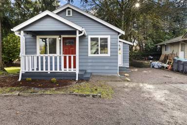 Main picture of 2021 13th St