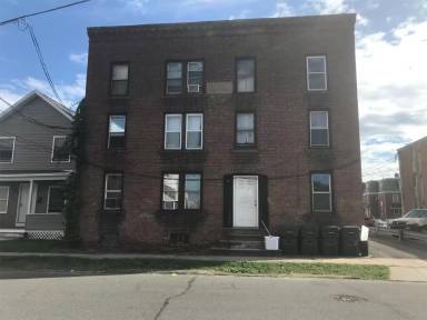 Main picture of 83 Meadow St