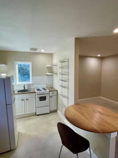Main picture of 1153 Delano St