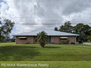 Main picture of 344 NW Ferris Dr