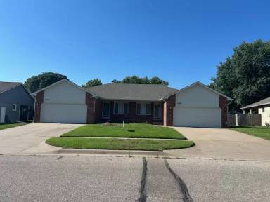 Main picture of 10601 W Douglas Ave