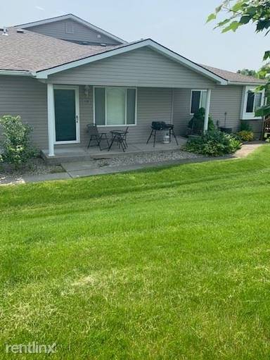 Main picture of 1118 Lake Shore Cir