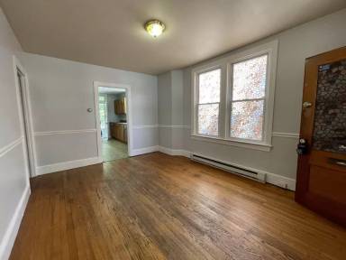 Main picture of 111 S Mulberry St