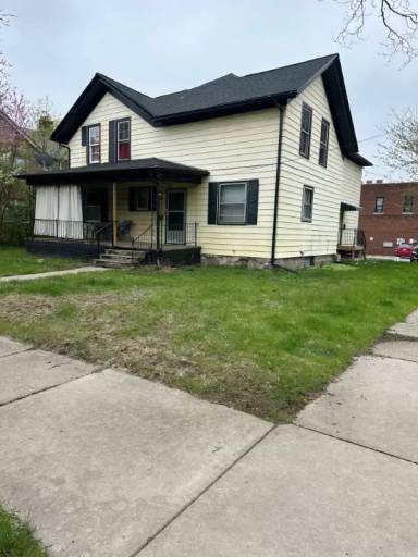 Main picture of 233 N Chestnut St