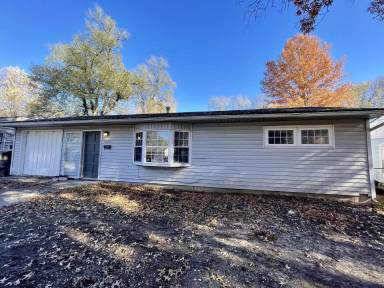 Main picture of 10721 Cambridge Ave