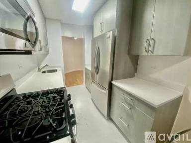 Main picture of 1772 Grand Concourse