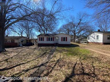 Main picture of 609 W Elm St