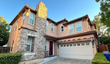 Main picture of 2124 Carrara St