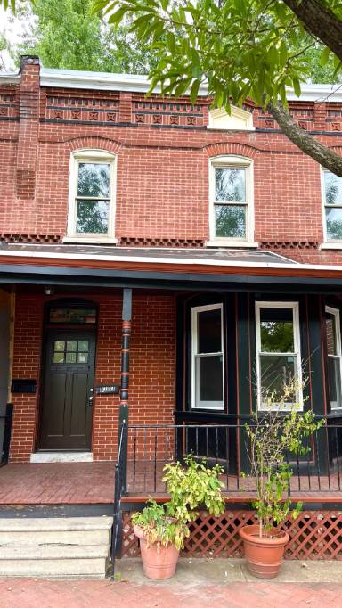 Main picture of 1014 N Adams St