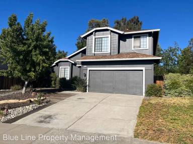 Main picture of 921 Clay Ct