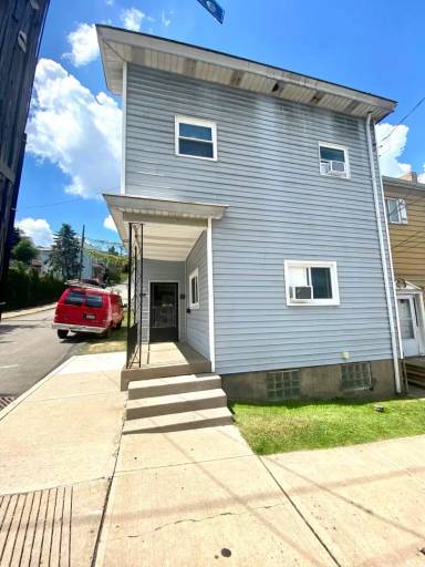 Main picture of 141 Virginia Ave