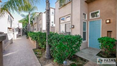 Main picture of 1519 Hornblend St