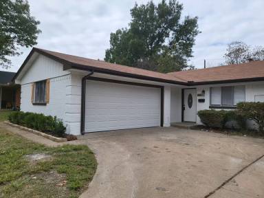Main picture of 1213 Carroll Dr