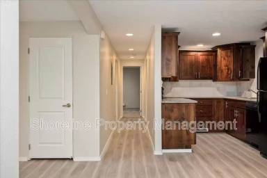 Main picture of 2607 N Lancaster Dr