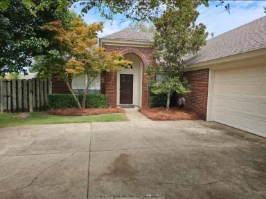 Main picture of 9467 Greythorne Way