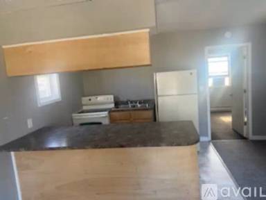 Main picture of 1508 E Moffat Ave