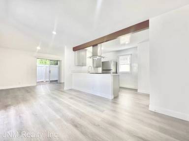 Main picture of 11408 Ohio Ave
