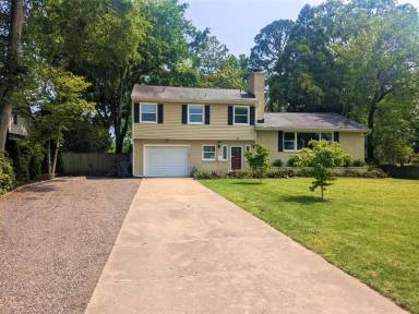 Main picture of 10 Curle Rd