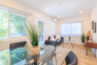 Main picture of 559 Oak Street - 561
