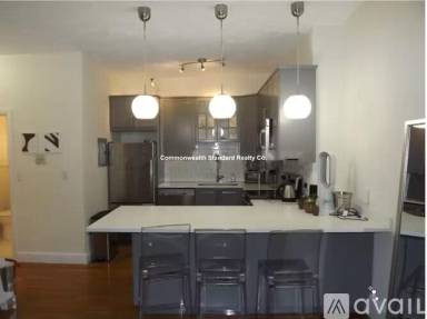 Main picture of 922 Beacon St