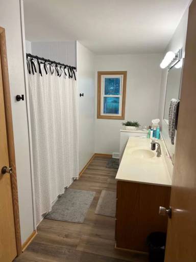 Main picture of 645 190th Ave