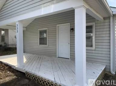 Main picture of 333 N Massachusetts St