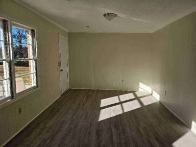 Main picture of 287 Oliver Dr