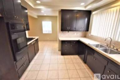 Main picture of 20457 Vose St